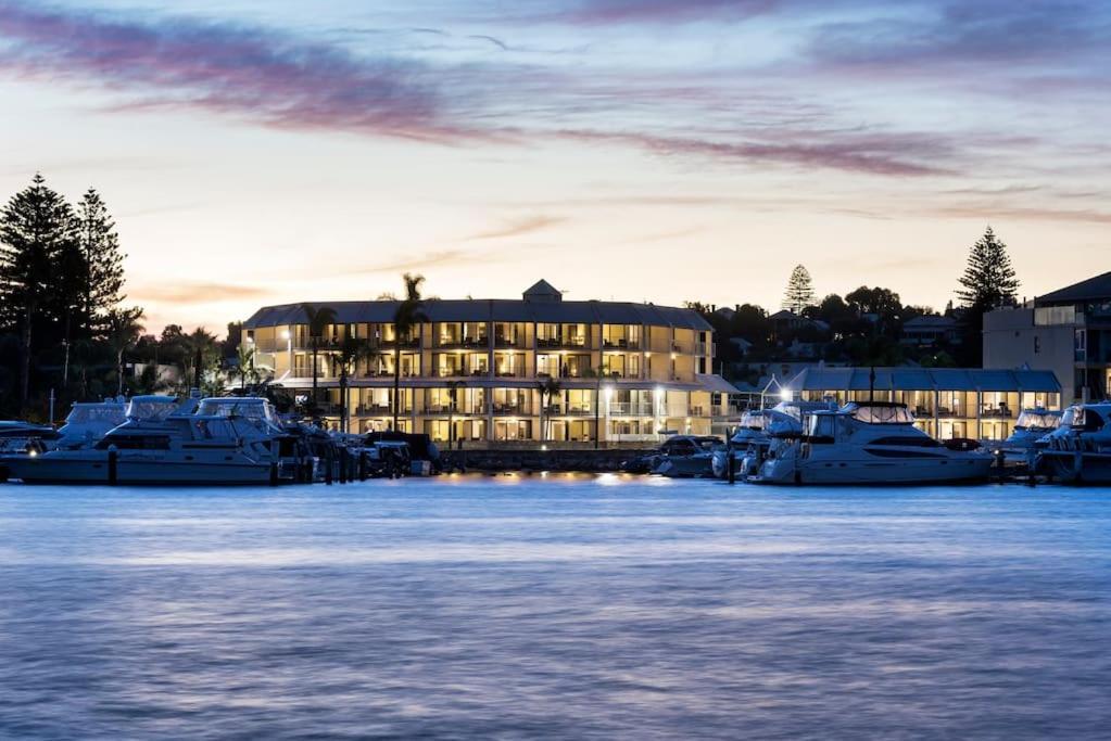 Pier 21 Riverside Apartment Hotel Fremantle Exterior foto